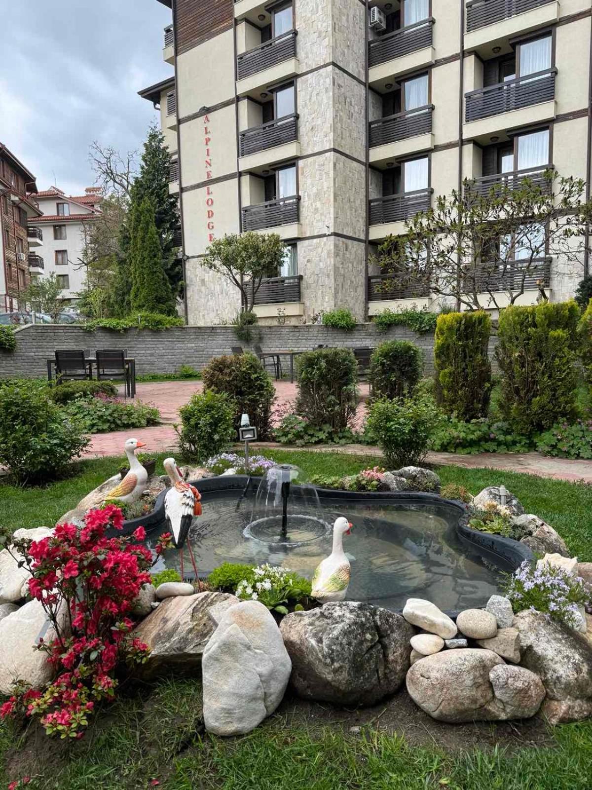 Alpine Lodge Bansko Apartments Exteriör bild