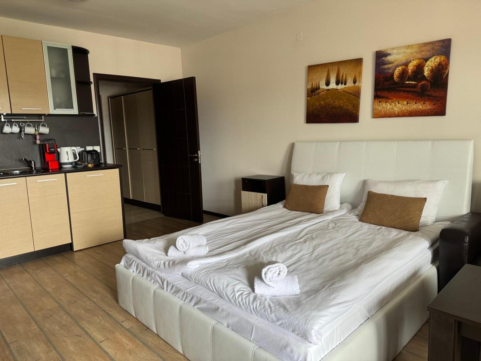 Alpine Lodge Bansko Apartments Exteriör bild
